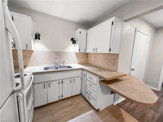 3744 Estelle AVE, Fort Myers, FL 33916