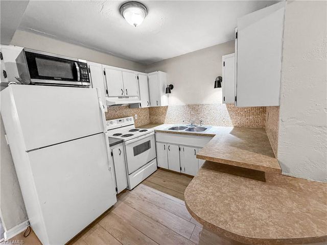 3744 Estelle AVE, Fort Myers, FL 33916