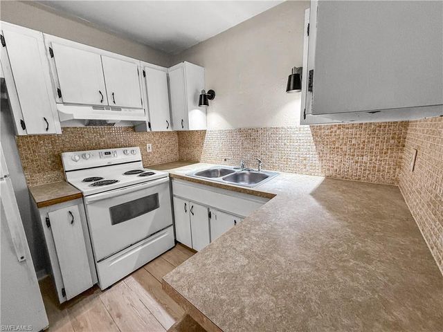 3744 Estelle AVE, Fort Myers, FL 33916