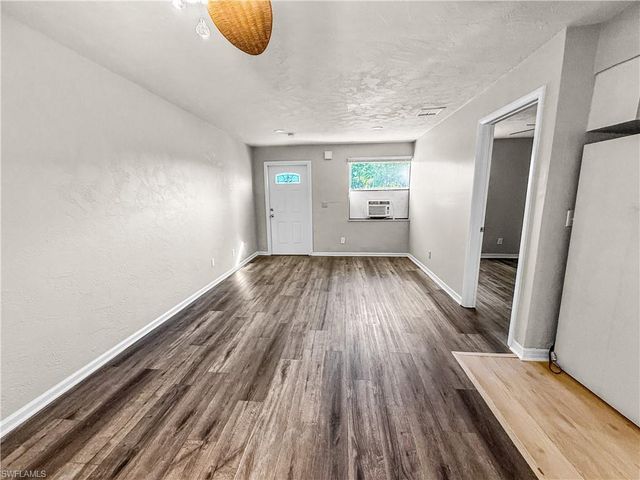 3744 Estelle AVE, Fort Myers, FL 33916