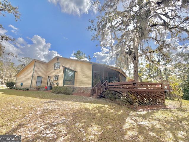 77 Jimmy Boatright Road, Hazlehurst, GA 31539