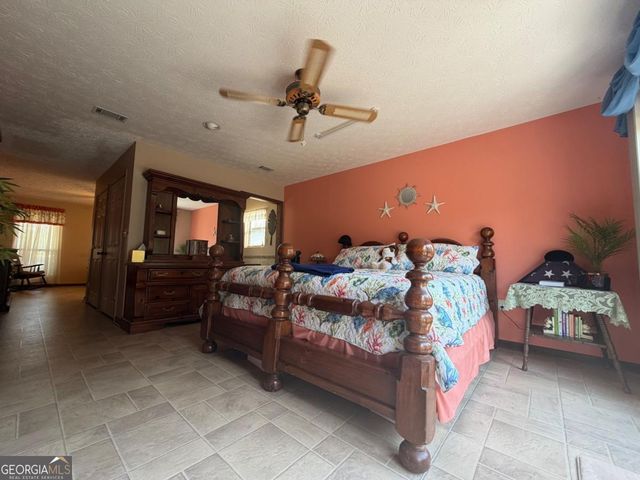 77 Jimmy Boatright Road, Hazlehurst, GA 31539