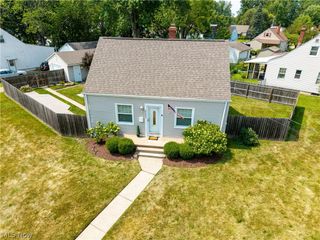 2583 E 38th Street, Lorain, OH 44055