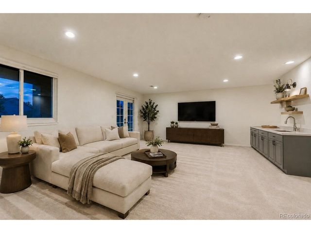 8144 S Algonquian Cir, Aurora, CO 80016