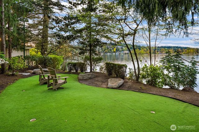 2095 Rose Point Lane, Kirkland, WA 98033