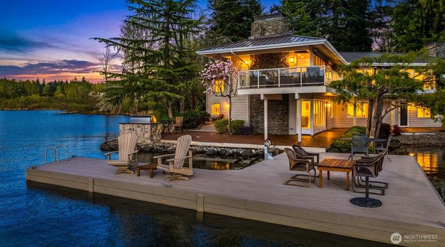 2095 Rose Point Lane, Kirkland, WA 98033