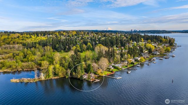 2095 Rose Point Lane, Kirkland, WA 98033