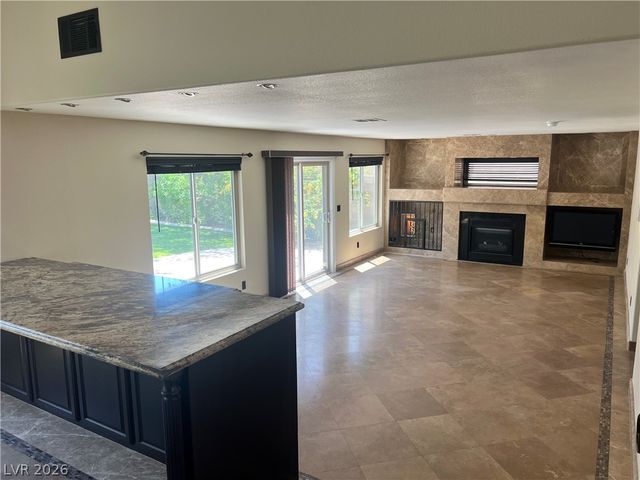 8225 Woodland Prairie Avenue, Las Vegas, NV 89129