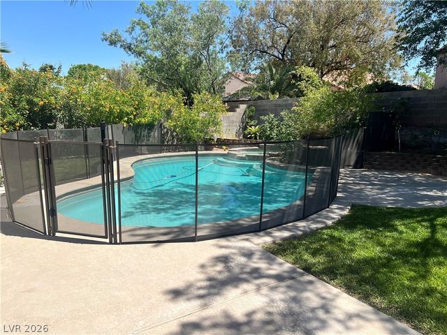 8225 Woodland Prairie Avenue, Las Vegas, NV 89129