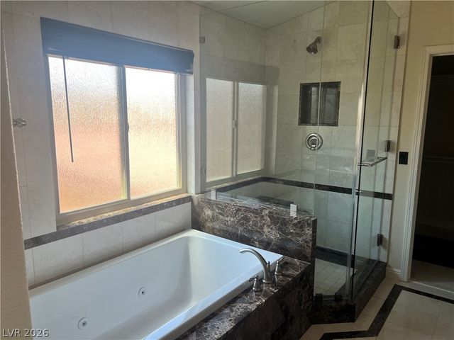 8225 Woodland Prairie Avenue, Las Vegas, NV 89129