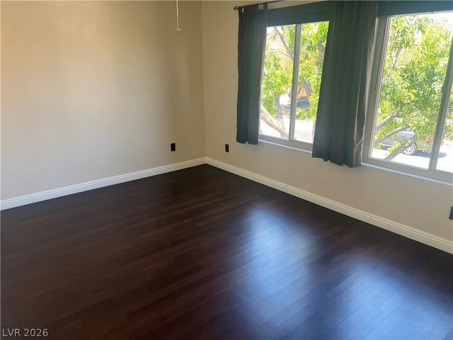 8225 Woodland Prairie Avenue, Las Vegas, NV 89129