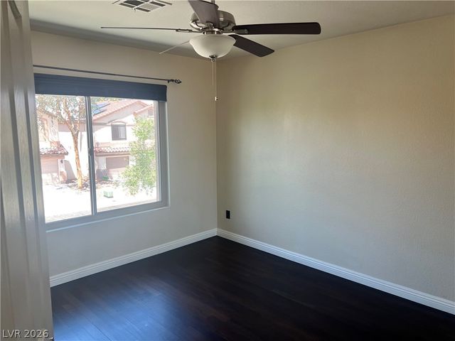 8225 Woodland Prairie Avenue, Las Vegas, NV 89129