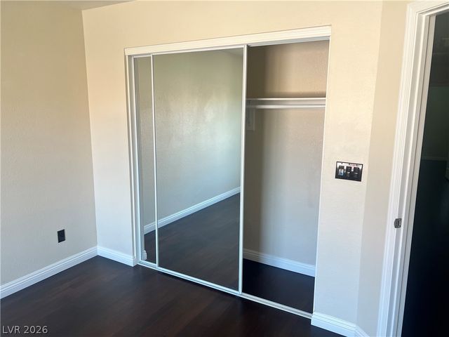 8225 Woodland Prairie Avenue, Las Vegas, NV 89129