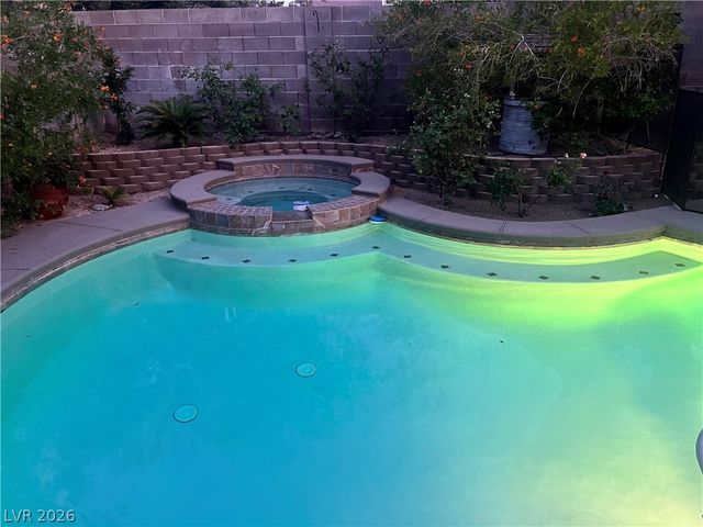 8225 Woodland Prairie Avenue, Las Vegas, NV 89129