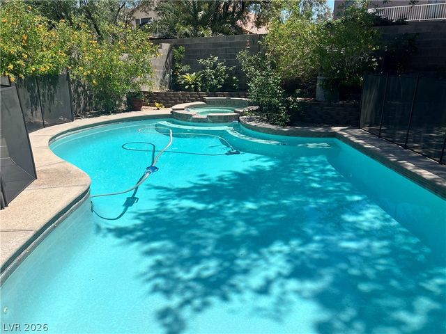 8225 Woodland Prairie Avenue, Las Vegas, NV 89129
