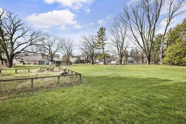 528 E Madison Avenue, Milton, WI 53563