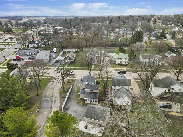 528 E Madison Avenue, Milton, WI 53563