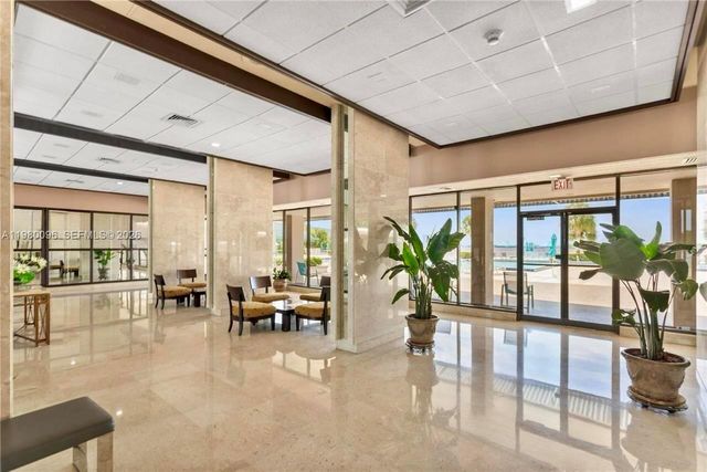 300 Bayview Dr 1107, Sunny Isles Beach, FL 33160