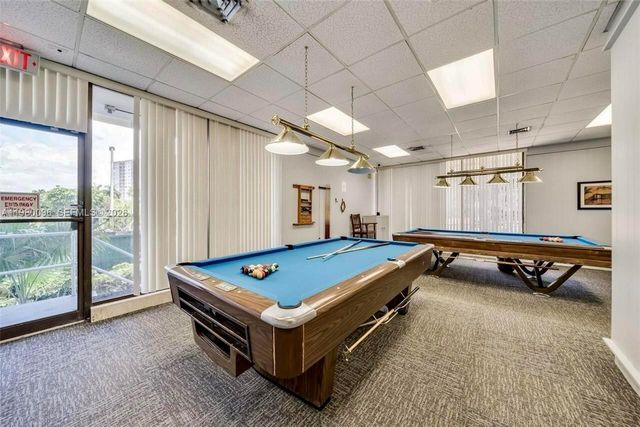 300 Bayview Dr 1107, Sunny Isles Beach, FL 33160