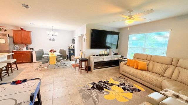 322 SW Molloy Street, Port St. Lucie, FL 34984