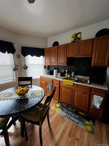 3 Balding Avenue, Poughkeepsie, NY 12601