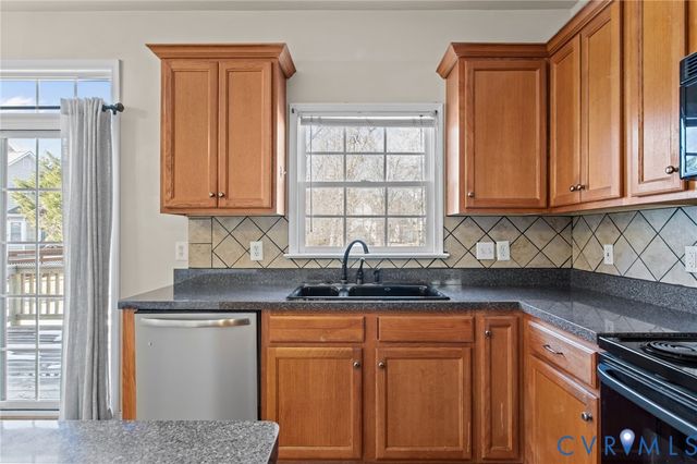 906 Green Garden Cir, Chester, VA 23836