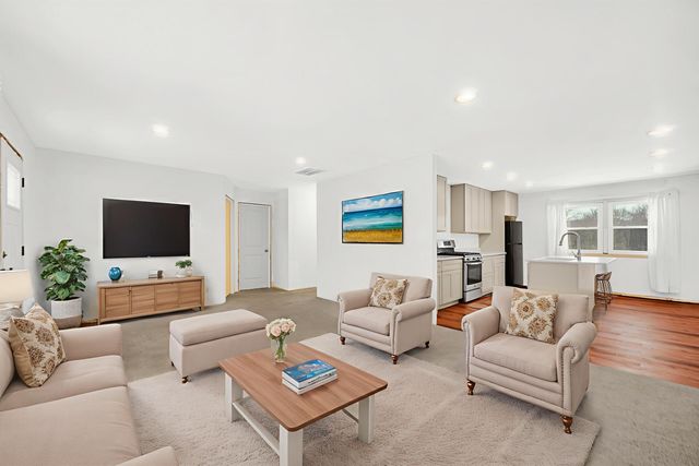 7210 E 97th Avenue, Crown Point, IN 46307