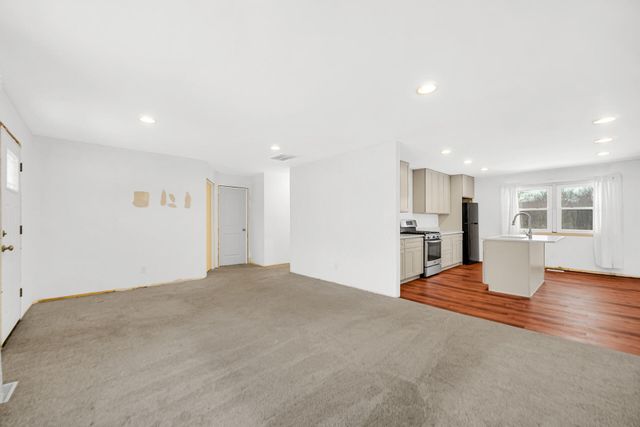 7210 E 97th Avenue, Crown Point, IN 46307