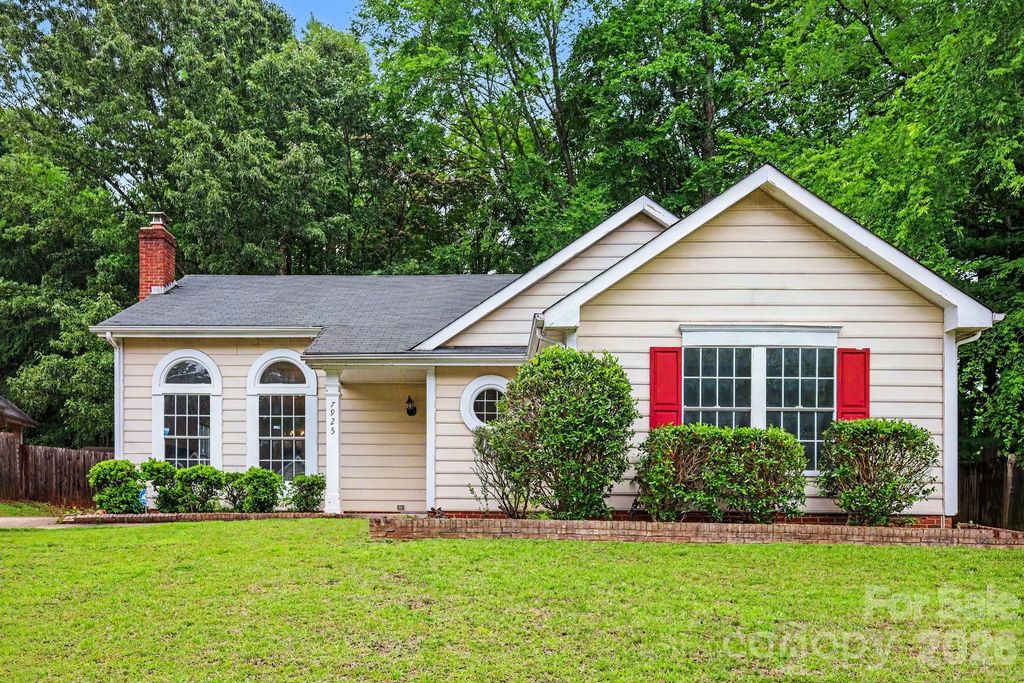 7925 Turquoise Drive, Charlotte, NC 28215