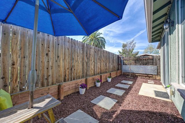 139 Clover Meadows Cir, Lincoln, CA 95648