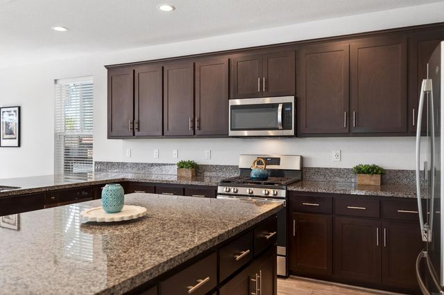 139 Clover Meadows Cir, Lincoln, CA 95648