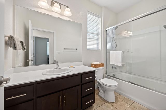 139 Clover Meadows Cir, Lincoln, CA 95648