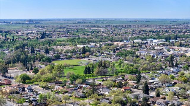 139 Clover Meadows Cir, Lincoln, CA 95648