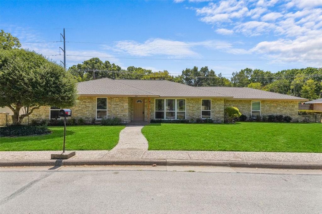 336 Woodbrook Drive, Desoto, TX 75115 — exterior
