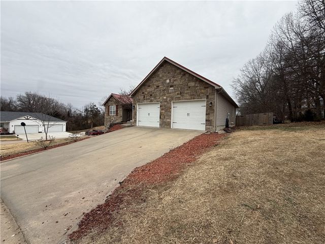 2100 Page Lane, Harrison, AR 72601