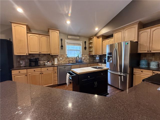 2100 Page Lane, Harrison, AR 72601