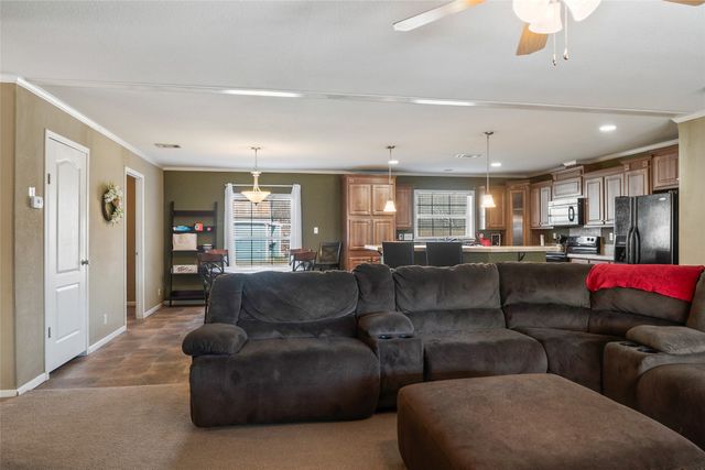 89 Park Lane, Gainesville, TX 76240