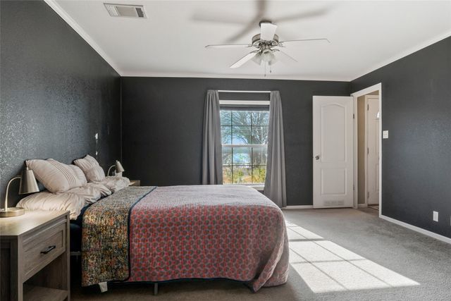 89 Park Lane, Gainesville, TX 76240