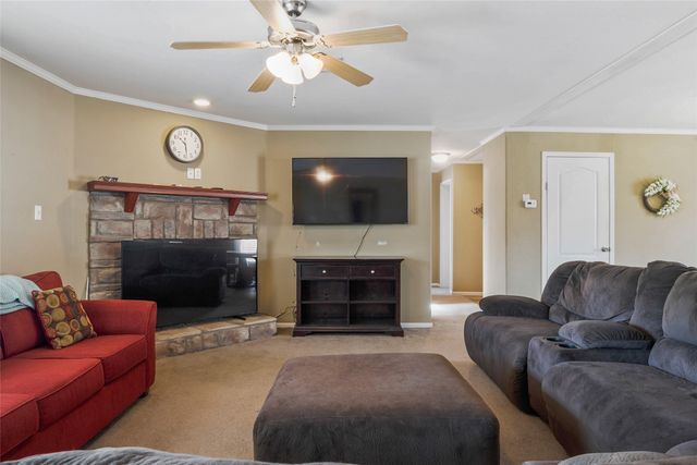 89 Park Lane, Gainesville, TX 76240