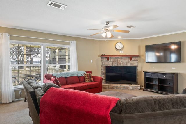 89 Park Lane, Gainesville, TX 76240