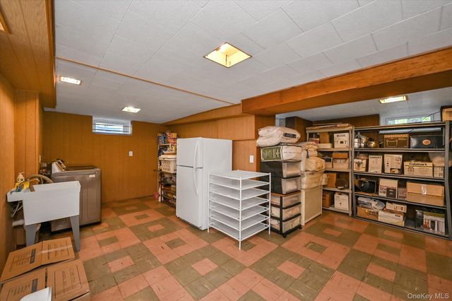 236-11 Seward Avenue, Bellerose Manor, NY 11427