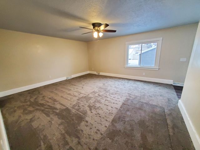 724 20th Avenue, East Moline, IL 61244