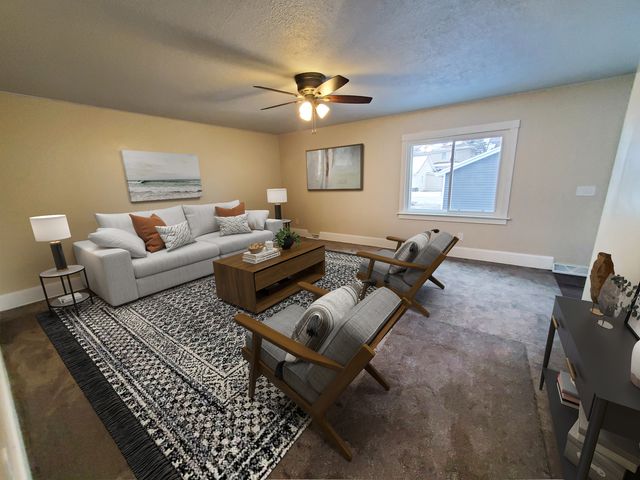 724 20th Avenue, East Moline, IL 61244