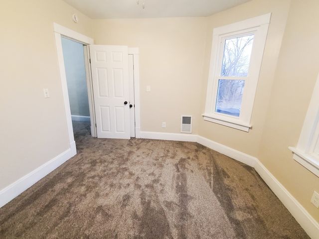 724 20th Avenue, East Moline, IL 61244