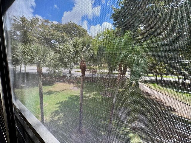 8050 W Mcnab Road 320, Tamarac, FL 33321