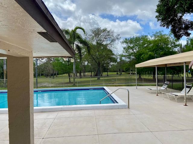 8050 W Mcnab Road 320, Tamarac, FL 33321