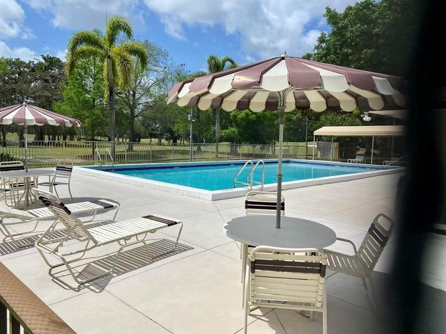 8050 W Mcnab Road 320, Tamarac, FL 33321