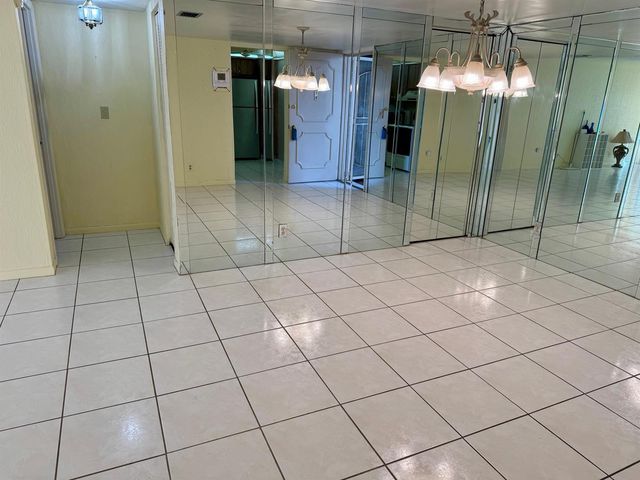 8050 W Mcnab Road 320, Tamarac, FL 33321