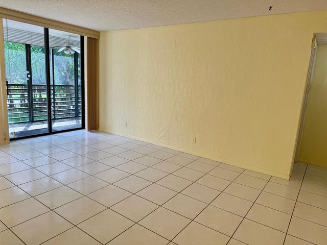 8050 W Mcnab Road 320, Tamarac, FL 33321