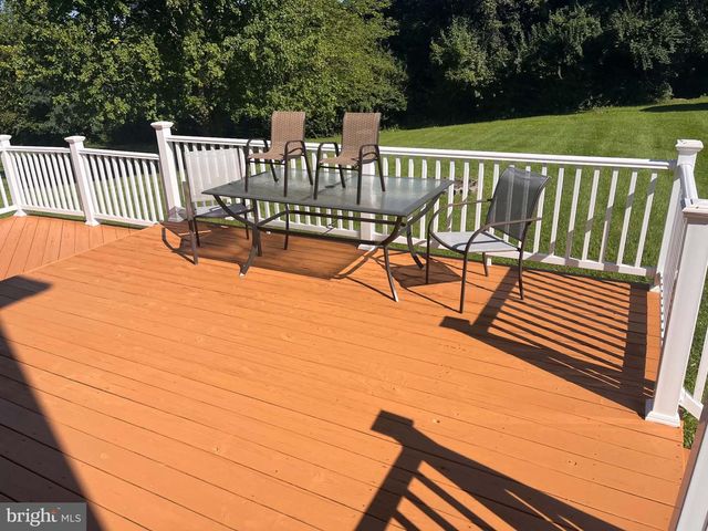 3826 ROUNDTREE RD, Jefferson, MD 21755